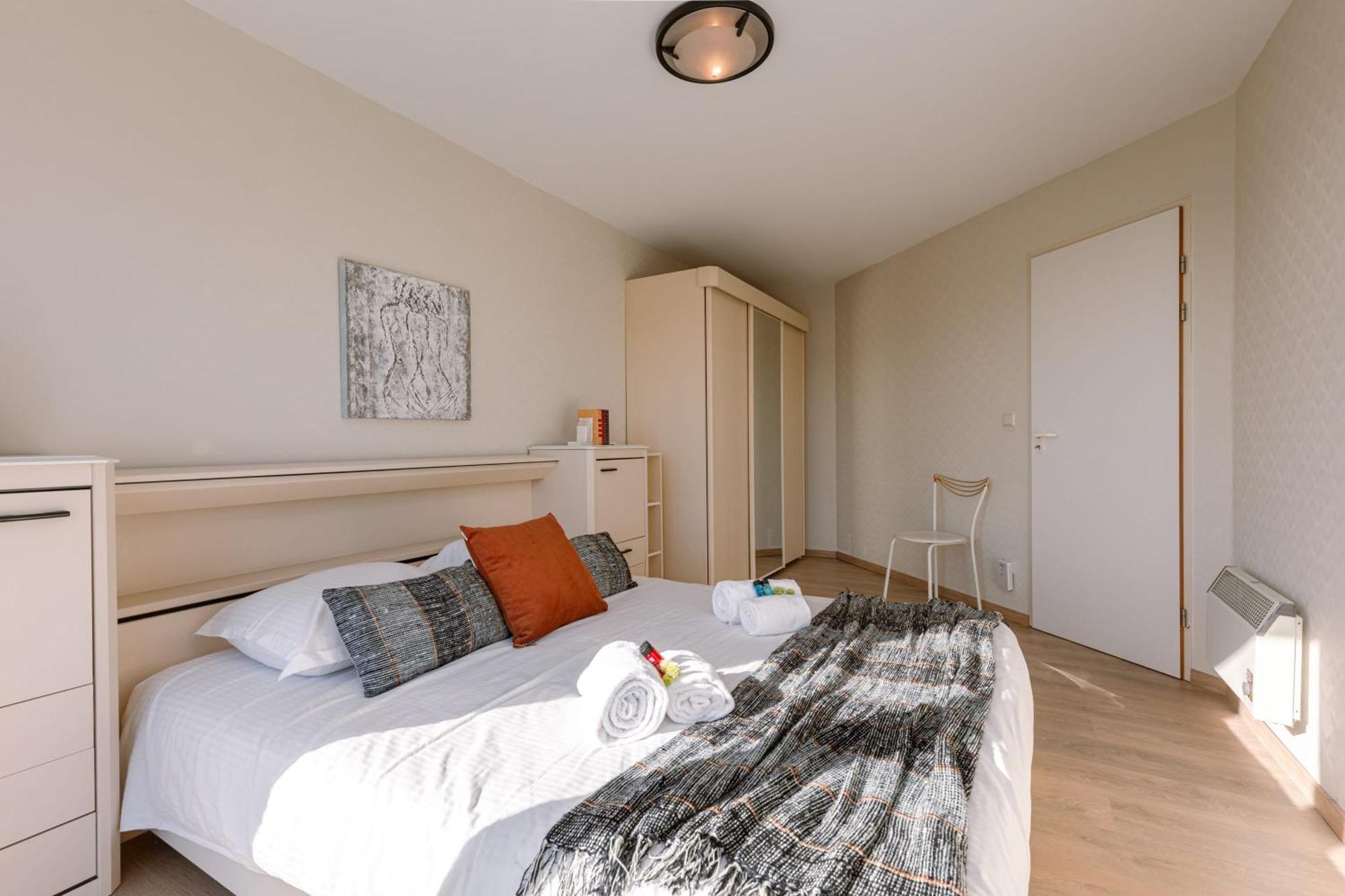 Huswell - Spacious & Modern Sea View Apartment With Garage Oostende Eksteriør bilde