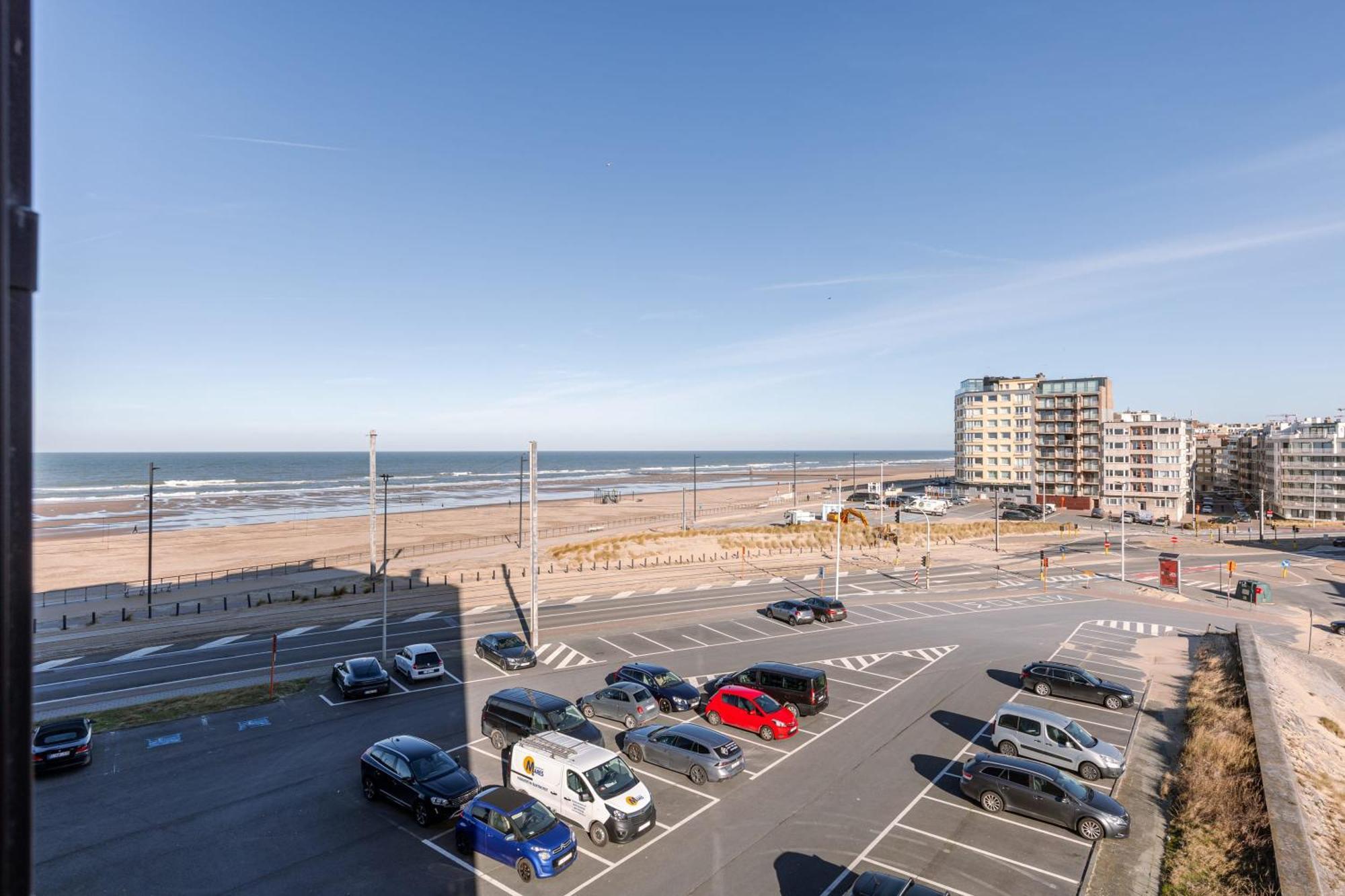 Huswell - Spacious & Modern Sea View Apartment With Garage Oostende Eksteriør bilde