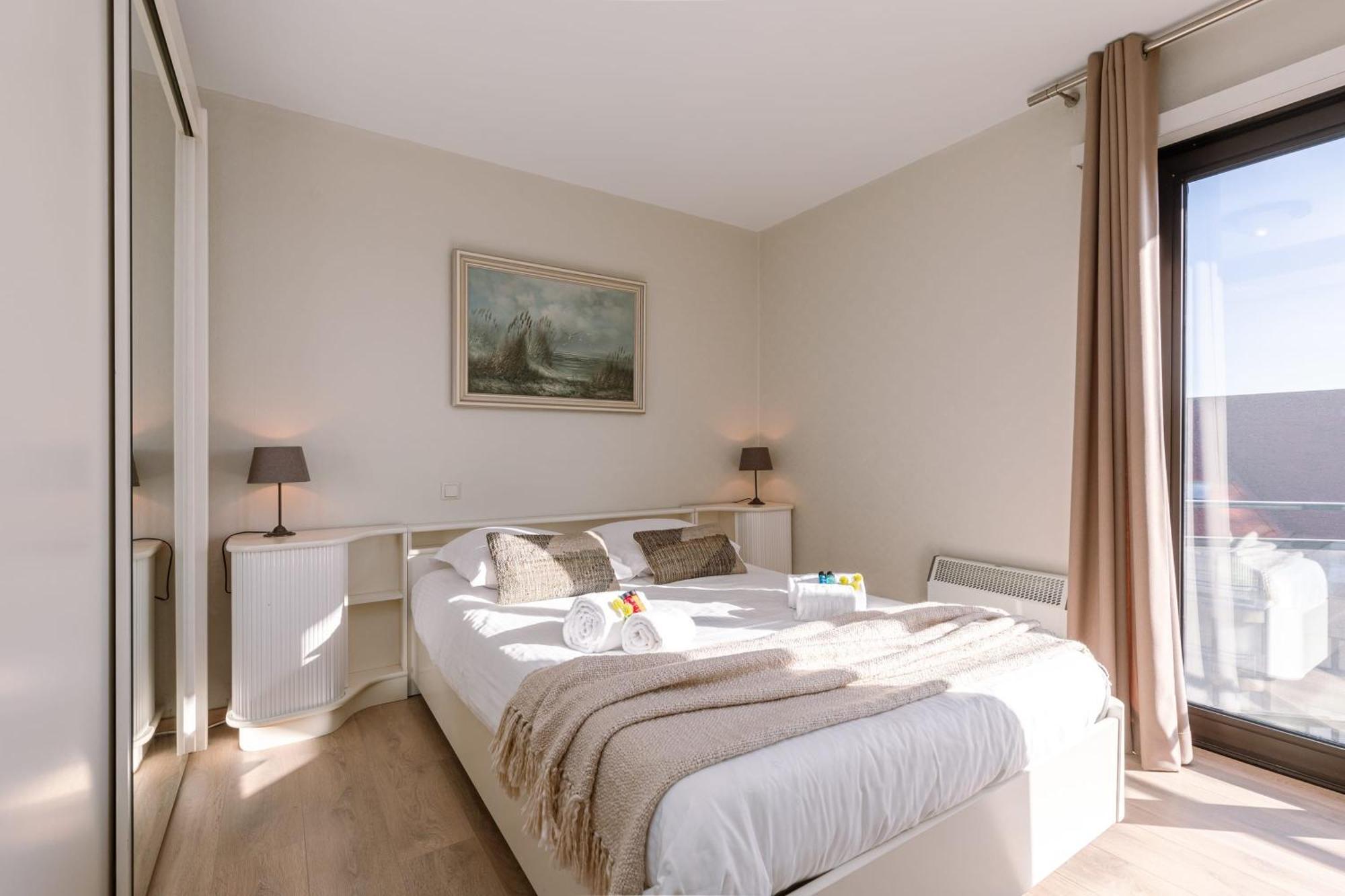 Huswell - Spacious & Modern Sea View Apartment With Garage Oostende Eksteriør bilde